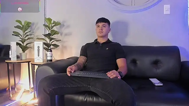 Snapshot of Cristopher_strong chatting on April 2026 12:42:02 PM Cristopher strong online show from April 2026 12:42:02 PM