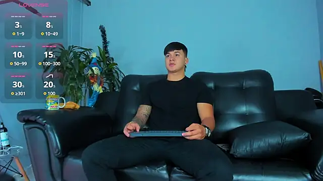 Cristopher strong online show from October 2025 11:21:02 AM