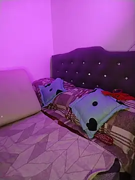 IamAlana  online show from December 2025 10:10:01 PM