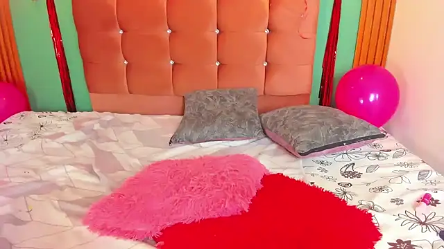 IamAlana  online show from February 2025 06:39:02 PM