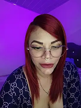 IamAlana  online show from November 2025 06:12:02 PM