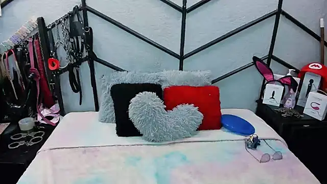 AlanaLuck online show from March 2026 07:03:01 PM