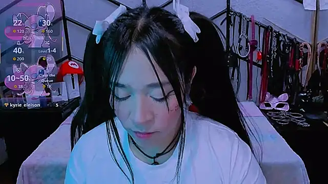 Snapshot of AlanaLuck chatting on December 2025 07:45:01 PM AlanaLuck online show from December 2025 07:45:01 PM