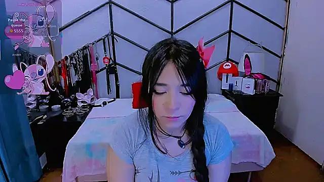 Snapshot of AlanaLuck chatting on November 2025 07:25:02 PM AlanaLuck online show from November 2025 07:25:02 PM