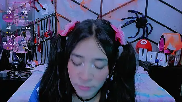 Snapshot of AlanaLuck chatting on October 2025 07:37:01 PM AlanaLuck online show from October 2025 07:37:01 PM