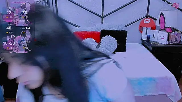 Snapshot of AlanaLuck chatting on November 2025 07:24:02 PM AlanaLuck online show from November 2025 07:24:02 PM