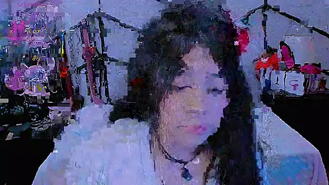 Snapshot of AlanaLuck chatting on November 2025 07:47:01 PM AlanaLuck online show from November 2025 07:47:01 PM