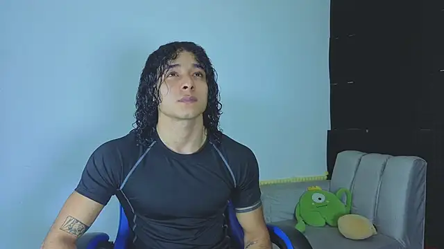 Demitryo online show from September 2025 12:28:02 AM