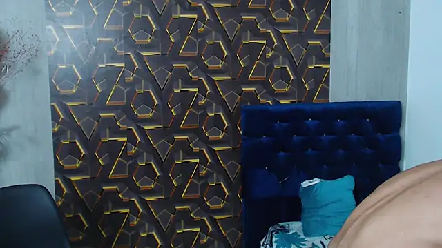 Demitryo online show from March 2025 06:33:02 AM