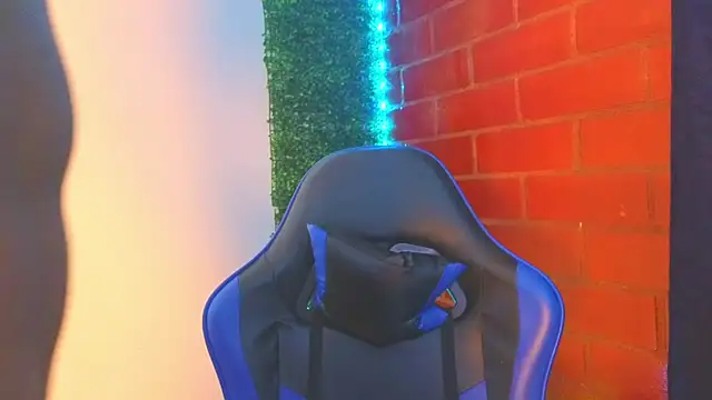 Demitryo online show from March 2026 04:05:02 AM