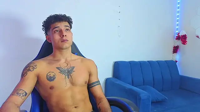 Demitryo online show from January 2026 06:39:02 AM