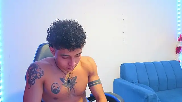 Demitryo online show from January 2026 06:28:01 AM