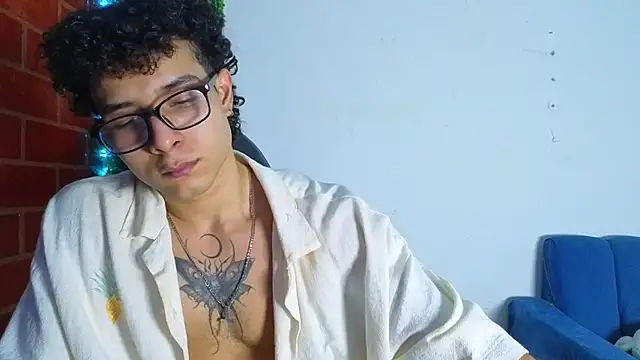 Demitryo online show from April 2026 12:45:02 AM