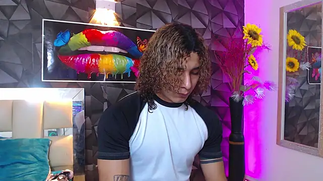 Demitryo online show from March 2025 03:12:02 AM