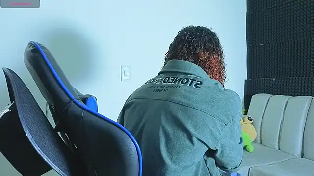 Demitryo online show from September 2025 03:57:01 AM