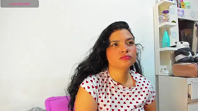 lolaa staars online show from April 2026 03:46:02 AM