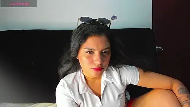 lolaa staars online show from May 2026 09:00:02 PM