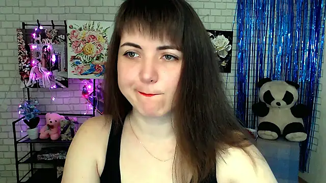 Snapshot of Darina_M_ chatting on March 2025 05:32:01 AM Darina M online show from March 2025 05:32:01 AM