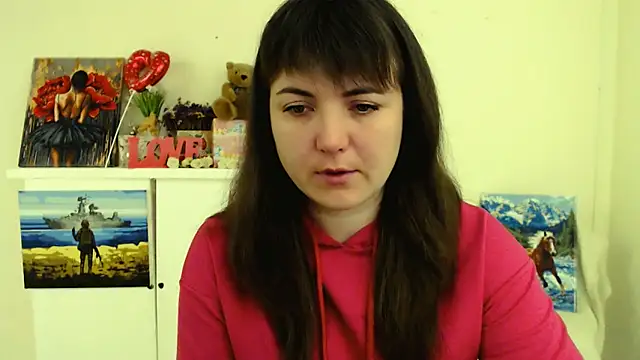 Snapshot of Darina_M_ chatting on February 2026 04:23:02 AM Darina M online show from February 2026 04:23:02 AM