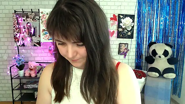 Snapshot of Darina_M_ chatting on March 2025 12:12:01 PM Darina M online show from March 2025 12:12:01 PM