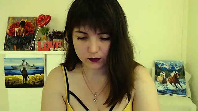 Snapshot of Darina_M_ chatting on February 2026 05:18:01 AM Darina M online show from February 2026 05:18:01 AM