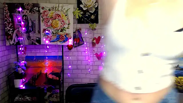 Darina M  online show from November 2025 03:12:02 AM