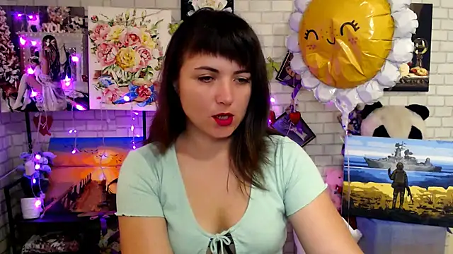 Snapshot of Darina_M_ chatting on September 2025 04:50:02 AM Darina M online show from September 2025 04:50:02 AM