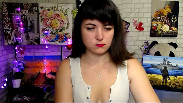 Snapshot of Darina_M_ chatting on October 2025 04:46:01 AM Darina M online show from October 2025 04:46:01 AM
