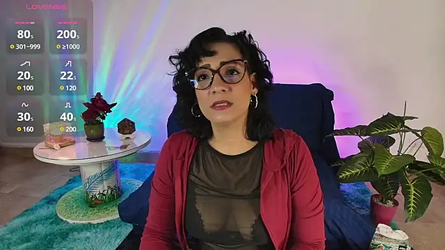Elliee  online show from February 2025 12:37:01 PM
