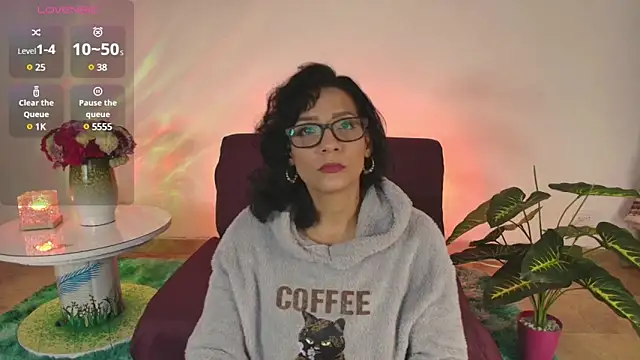 Elliee  online show from March 2025 07:17:02 PM