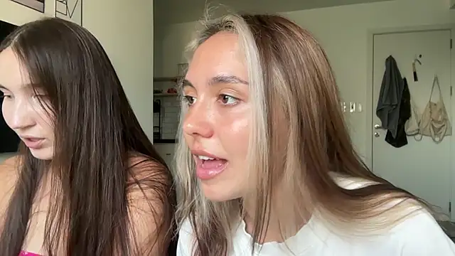 domDani subMay online show from April 2026 10:00:02 AM