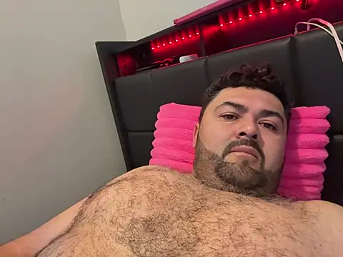 Snapshot of Lucrecio19 chatting on February 2026 05:37:01 PM Lucrecio19 online show from February 2026 05:37:01 PM