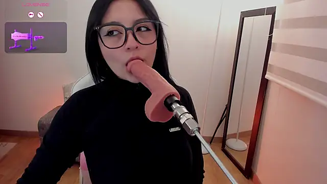 Snapshot of Hannya_moon chatting on May 2026 06:04:01 PM Hannya moon online show from May 2026 06:04:01 PM