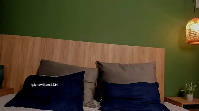 Snapshot of luna_willians chatting on November 2025 12:09:02 PM luna willians online show from November 2025 12:09:02 PM