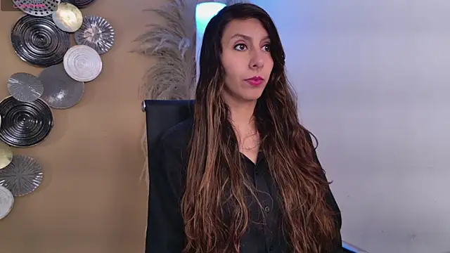 luna willians online show from July 2026 08:28:02 PM