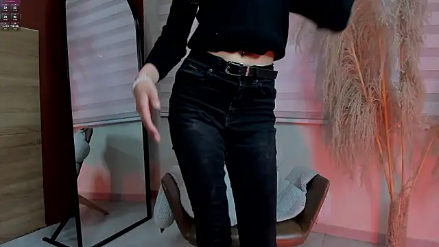 luna willians online show from March 2026 02:29:01 PM