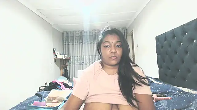 Snapshot of Indianmayaxoxo chatting on June 2026 04:40:02 PM Indianmayaxoxo online show from June 2026 04:40:02 PM