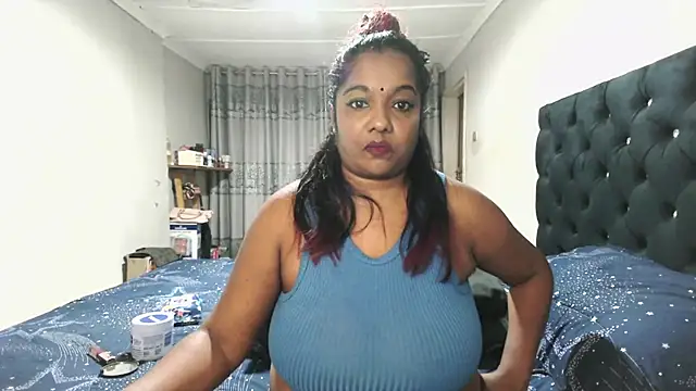 Snapshot of Indianmayaxoxo chatting on October 2025 05:43:01 PM Indianmayaxoxo online show from October 2025 05:43:01 PM