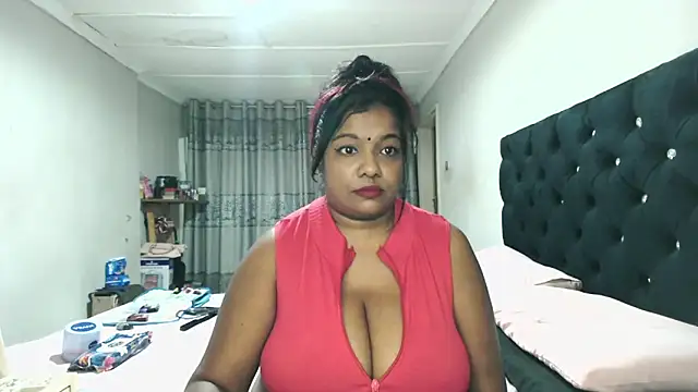 Snapshot of Indianmayaxoxo chatting on October 2025 05:45:01 PM Indianmayaxoxo online show from October 2025 05:45:01 PM