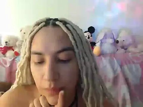 mandy berrys online show from October 2025 08:54:01 PM
