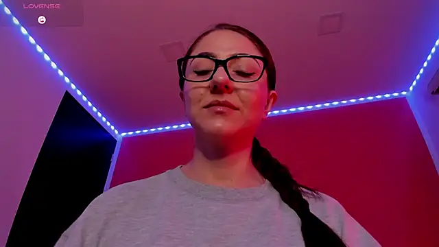 Ich Bin Julia online show from June 2026 09:42:02 AM