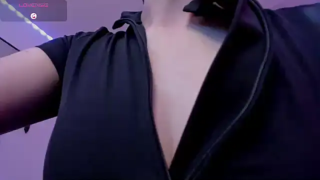 Snapshot of Ich_Bin_Julia chatting on January 2025 08:57:02 PM Ich Bin Julia online show from January 2025 08:57:02 PM