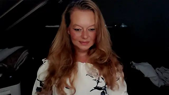 roxanna24 online show from July 2026 07:58:01 PM