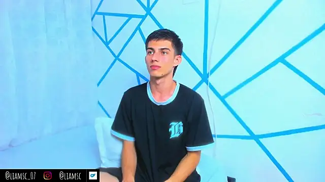 liam scott77 online show from October 2025 09:59:01 PM