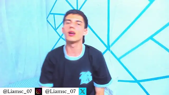 liam scott77 online show from November 2025 10:04:02 PM