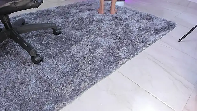 Snapshot of selena_robertss_ chatting on February 2026 01:14:02 AM selena robertss online show from February 2026 01:14:02 AM