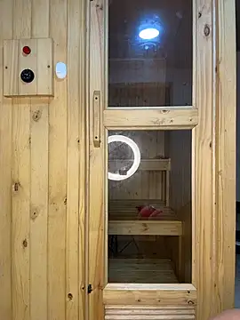 Barbielatinas online show from March 2026 10:33:02 PM