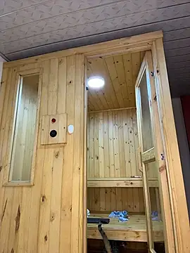 Barbielatinas online show from March 2026 01:40:02 PM