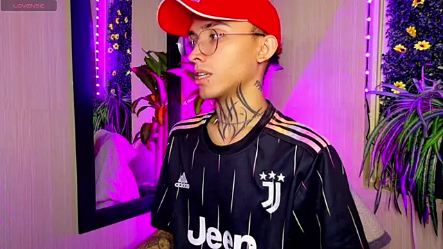 Micaela Rangel online show from October 2025 05:04:02 PM