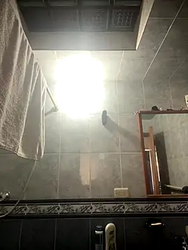 Freya Artemisa online show from October 2025 05:45:02 PM